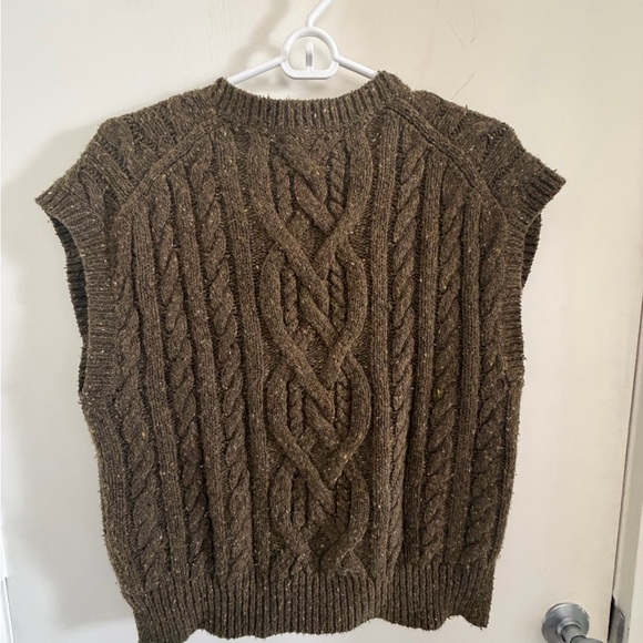 Ralph Lauren Deep Green Cable Knit V-Neck Sweater - Picture 2 of 3